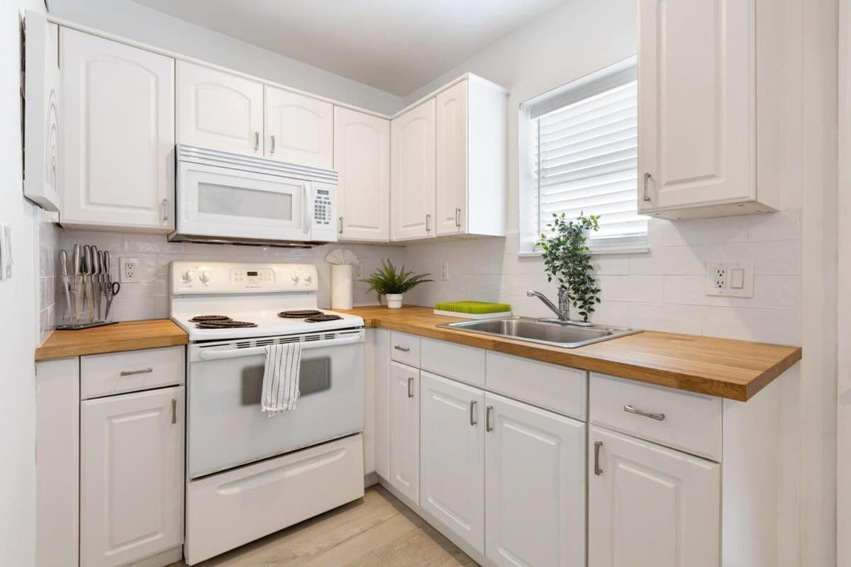 Dreamy 1-Bedroom Apt Walking Distance To Las Olas 포트 로더데일 외부 사진